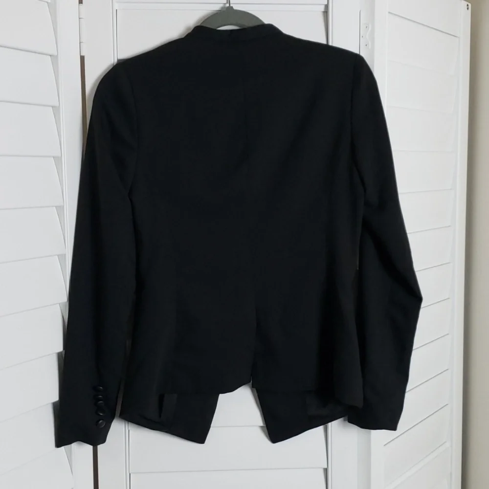Forever 21 Black Blazer